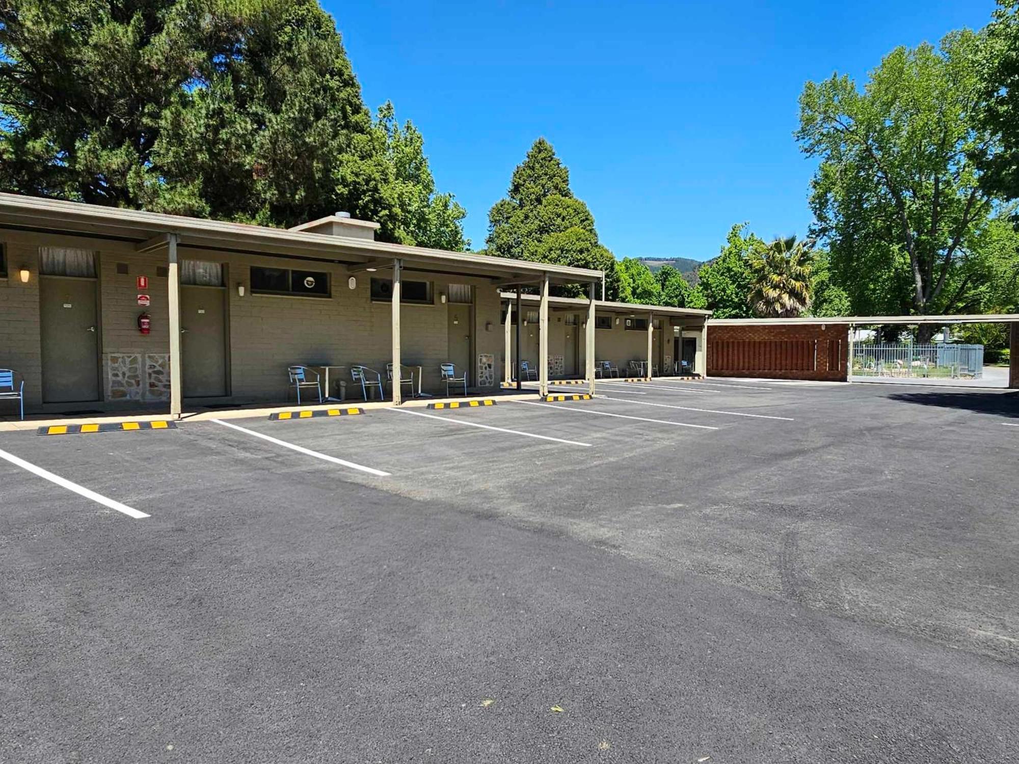 The Bright Motor Inn Exterior photo